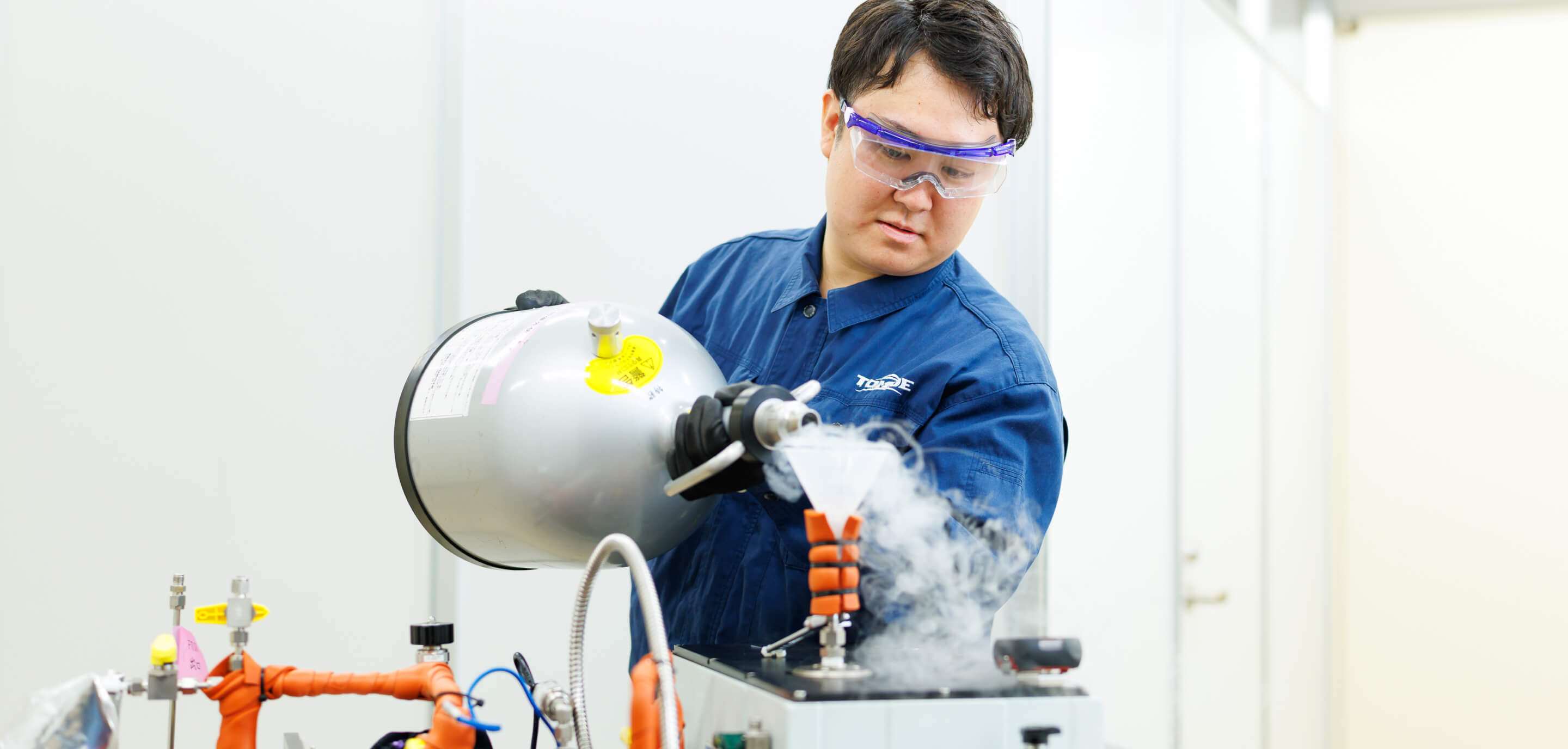 横浜研究所 開発支援課 M. Shinya