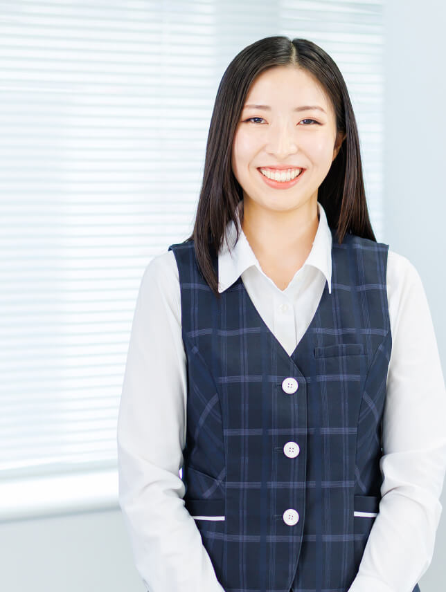 経理部　業務推進課 K. Risa